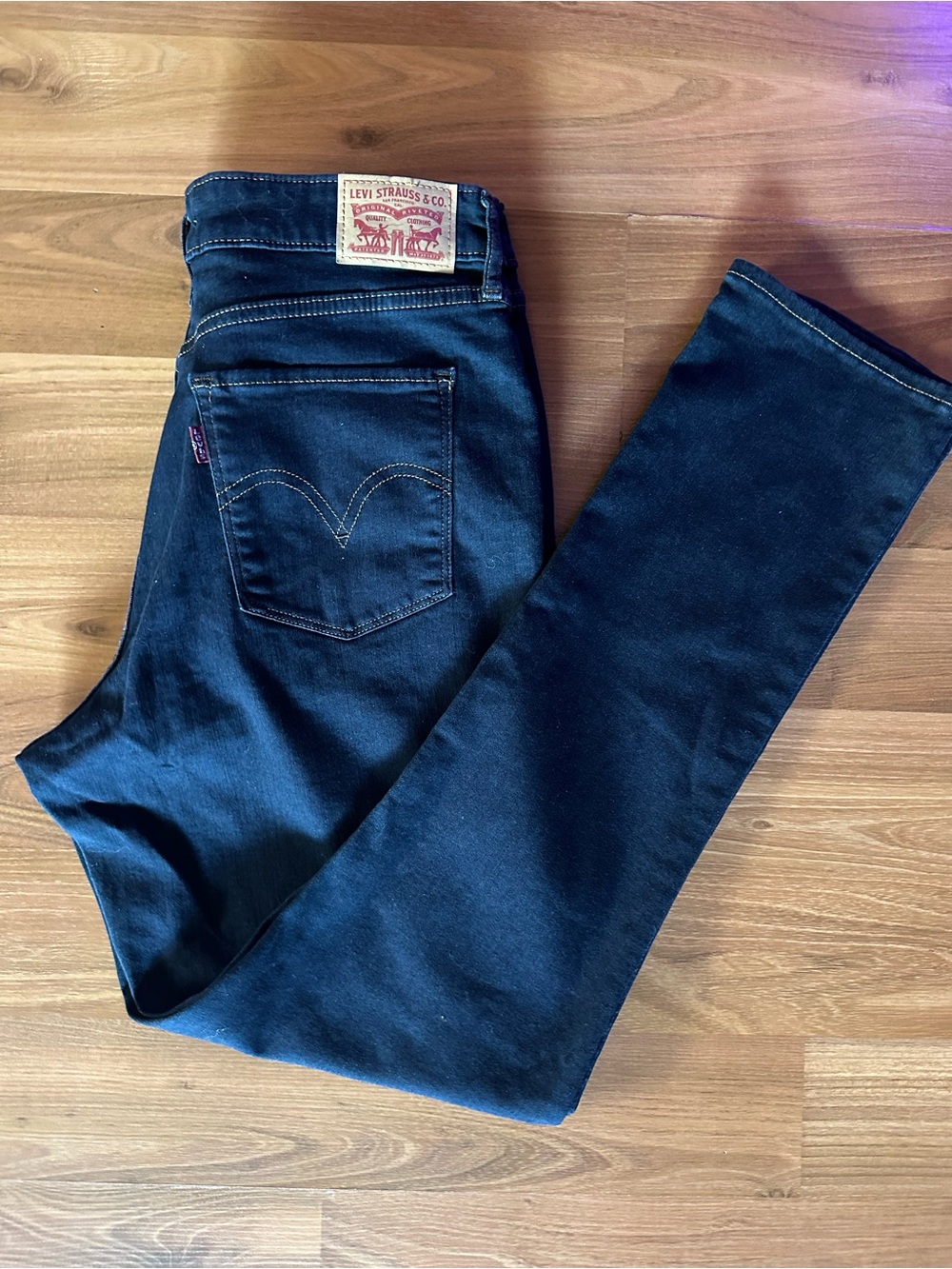 Levi's Dark Indigo Mid Rise Skinny Jeans 31